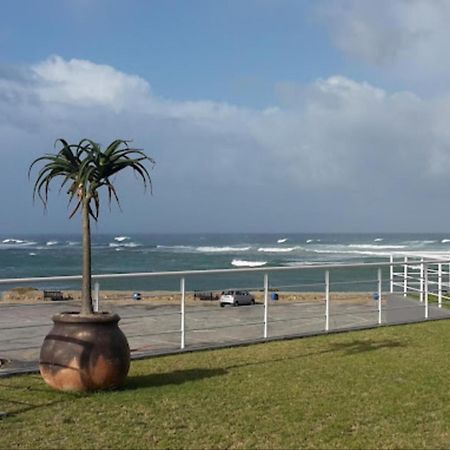 Kelly'S Beachfront Apartments Port Alfred Exteriör bild
