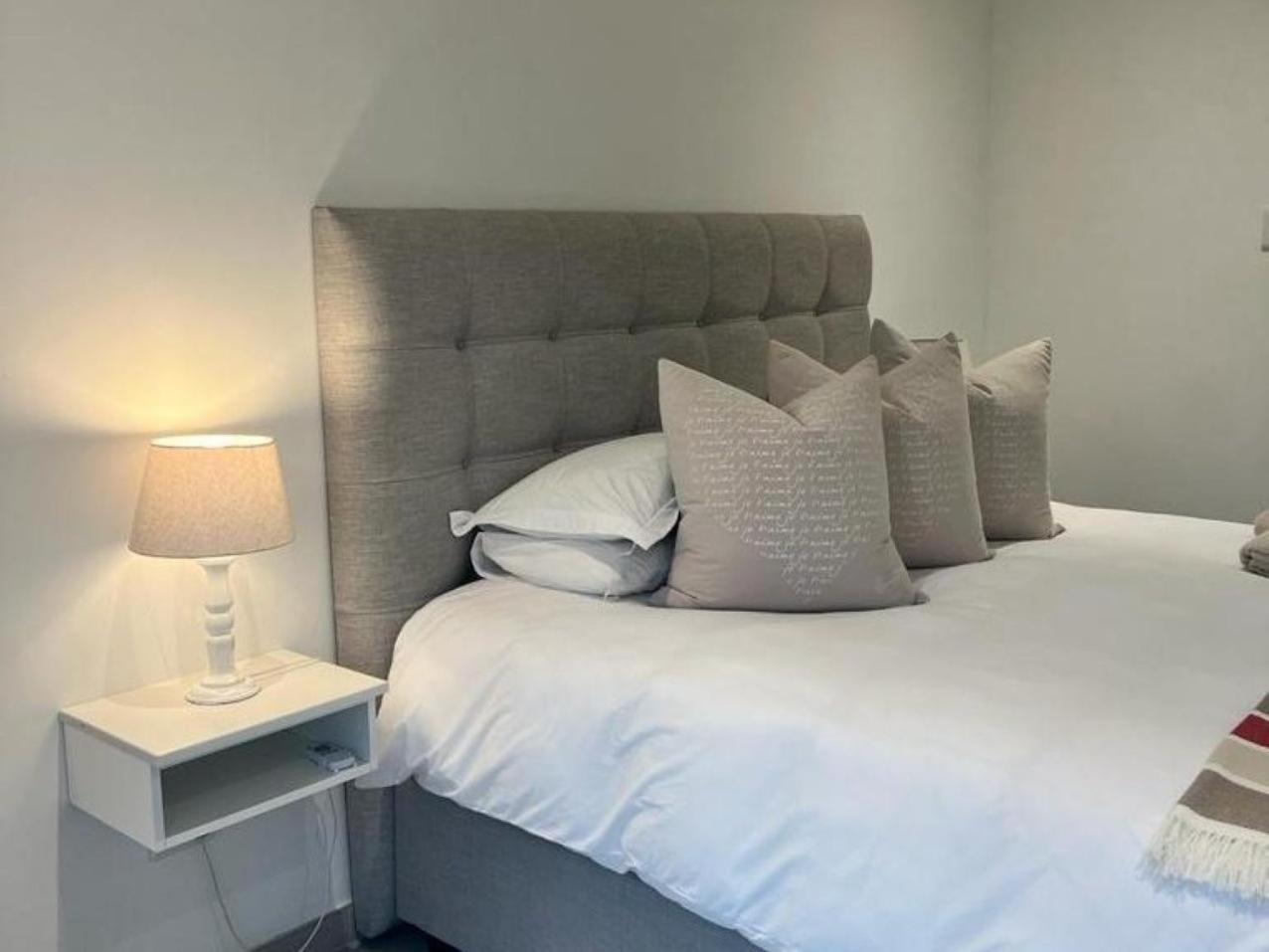 Kelly'S Beachfront Apartments Port Alfred Rum bild