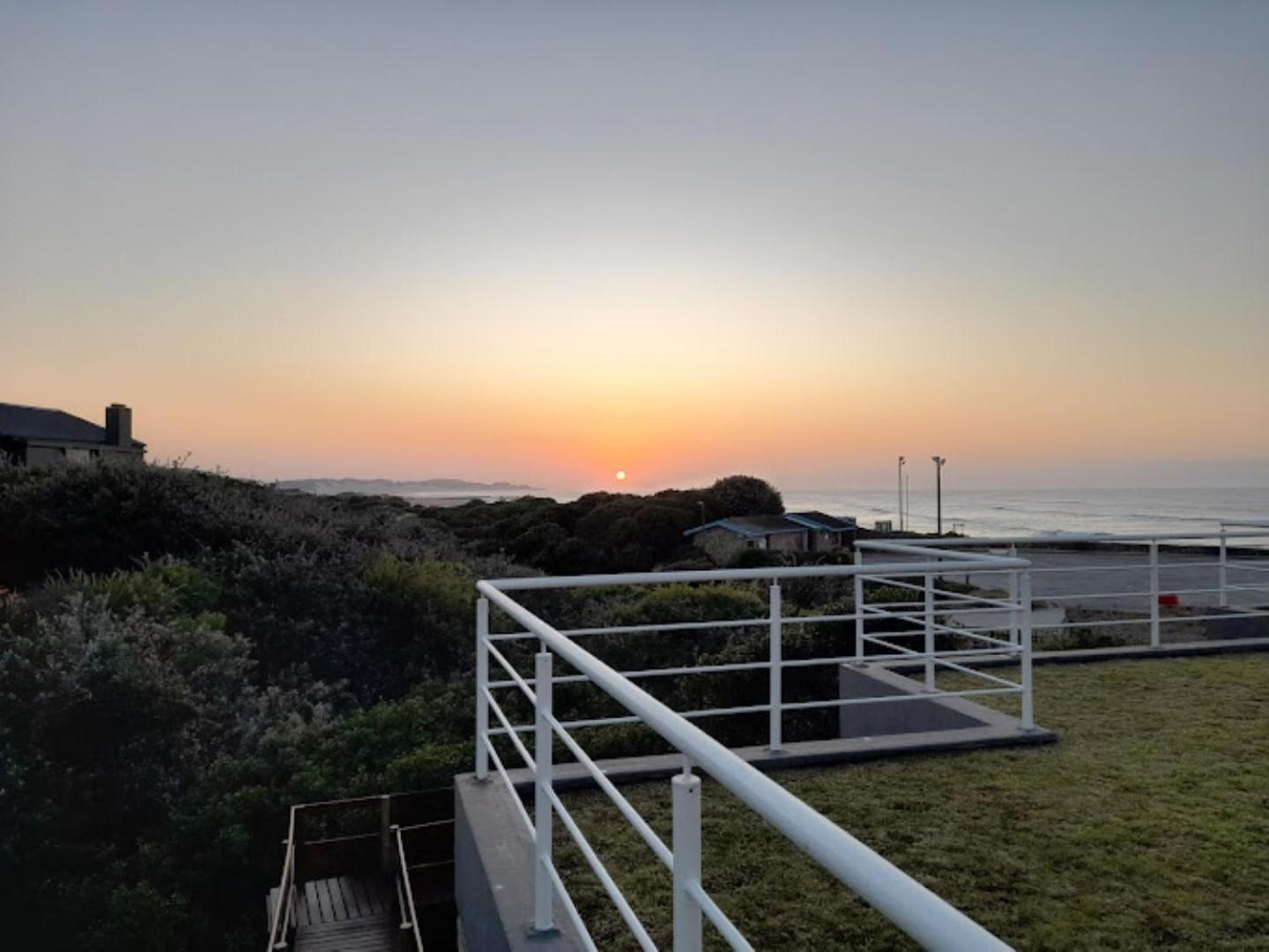 Kelly'S Beachfront Apartments Port Alfred Exteriör bild